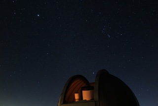 拍摄星空下的夜景（星空夜景）