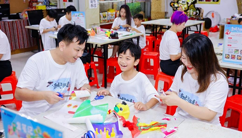 2024 年 9 月 21 日，佳能（中国）在广东佛山举办非遗研学活动 