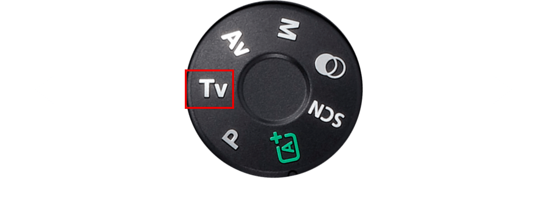 选择Tv模式，提高快门速度定格高速运动被摄体，降低快门速度体现动感模糊